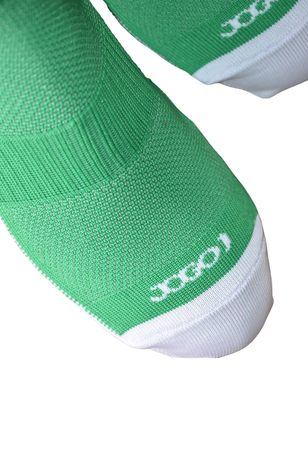 Medias Canilleras Antideslizantes Verdes con Puntos Blancos | JOGO