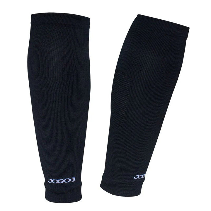 pantorrillera deportiva negra está fabricada en poliamida, ofreciendo un ajuste cómodo y seguro para cualquier actividad física.