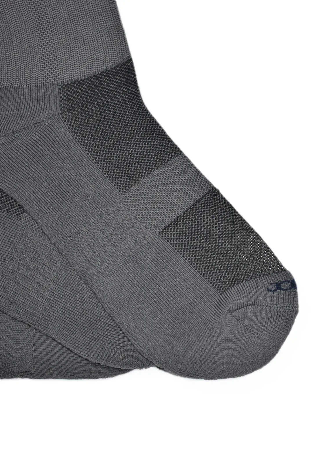 medias canilleras deportivas JOGO, diseño clásico y versátil se adapta perfectamente a tu día a día, ya sea para acompañar tu look casual o tu rutina deportiva