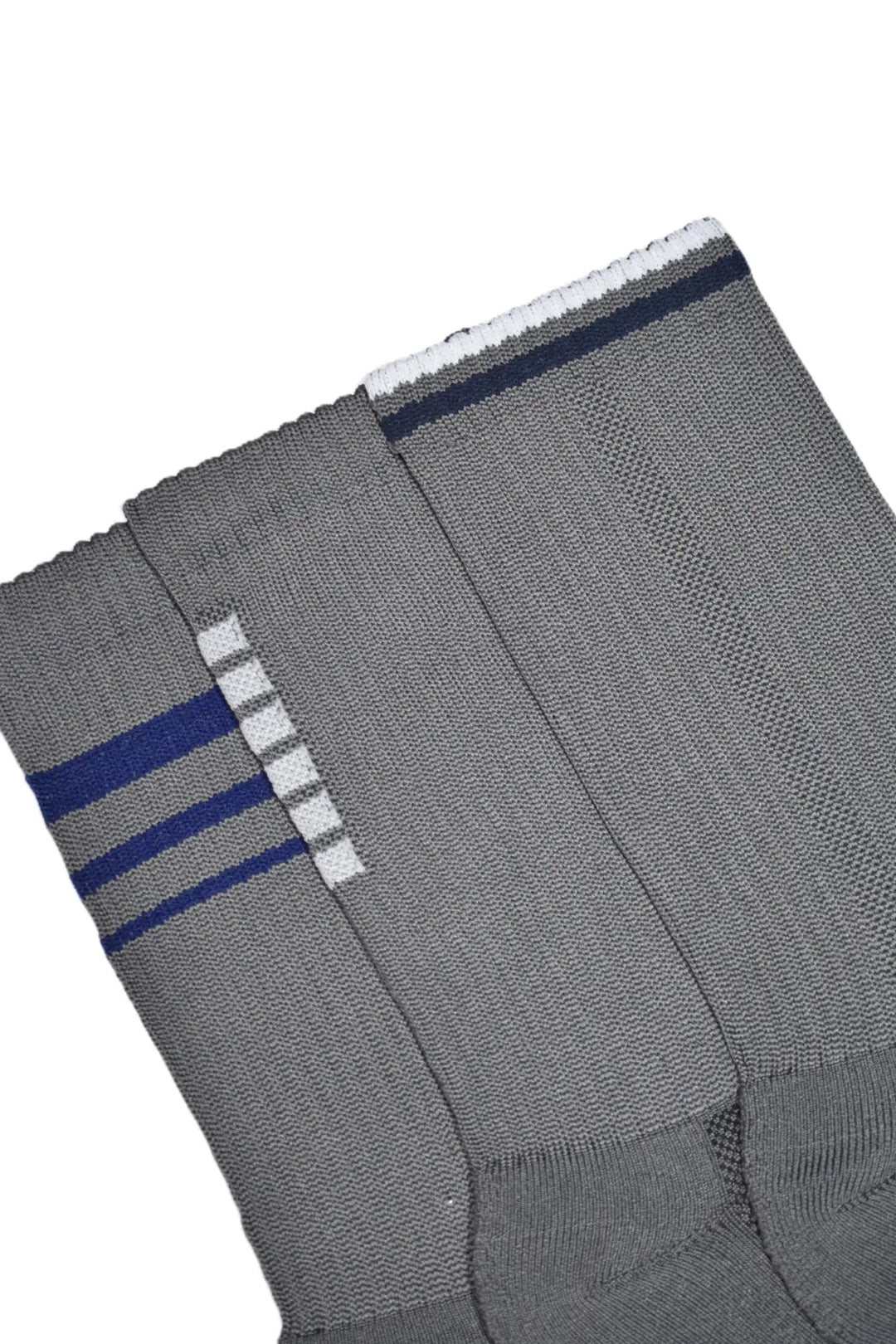 medias canilleras deportivas JOGO, diseño clásico y versátil se adapta perfectamente a tu día a día, ya sea para acompañar tu look casual o tu rutina deportiva