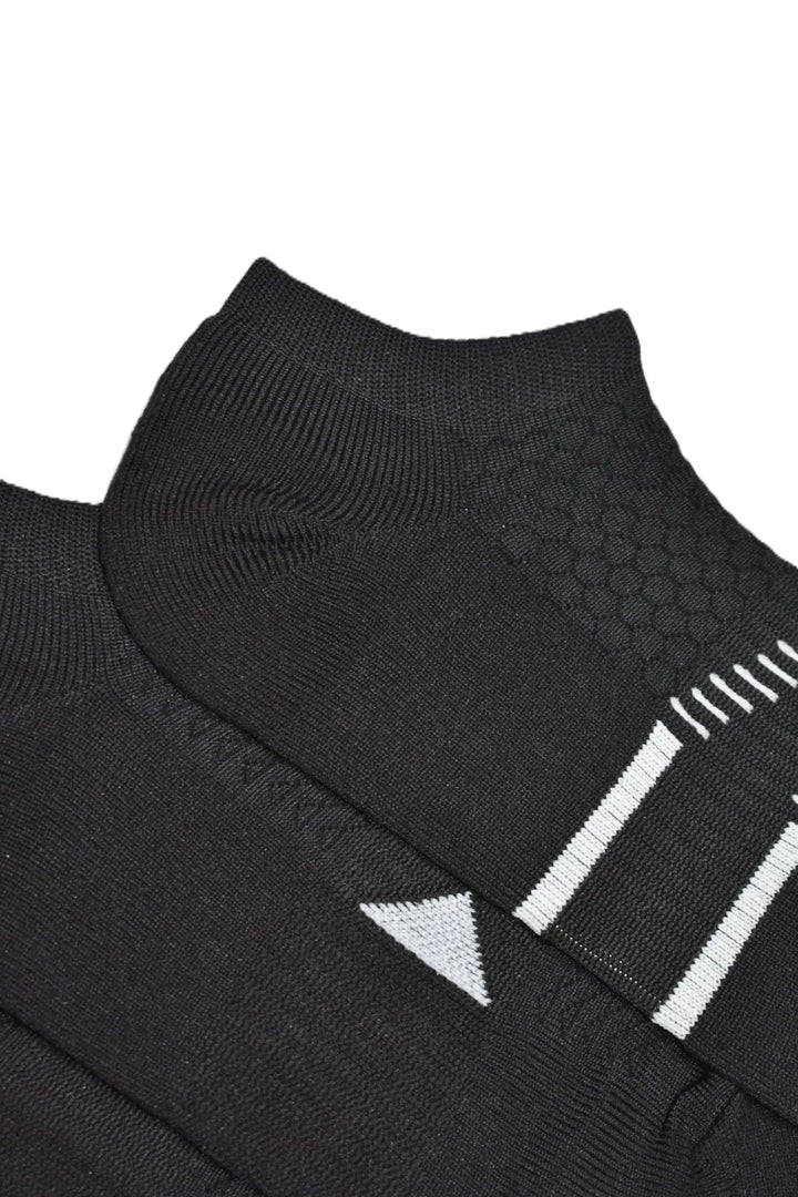 medias taloneras deportivas JOGO, diseño clásico y versátil se adapta perfectamente a tu día a día, ya sea para acompañar tu look casual o tu rutina deportiva