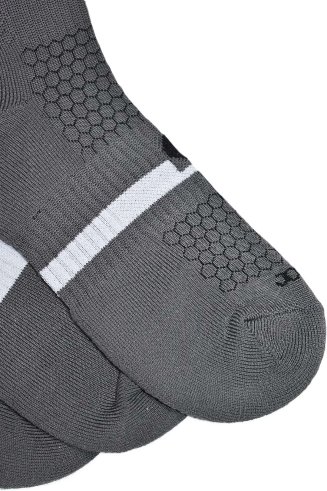 medias tobilleras deportivas JOGO, diseño clásico y versátil se adapta perfectamente a tu día a día, ya sea para acompañar tu look casual o tu rutina deportiva